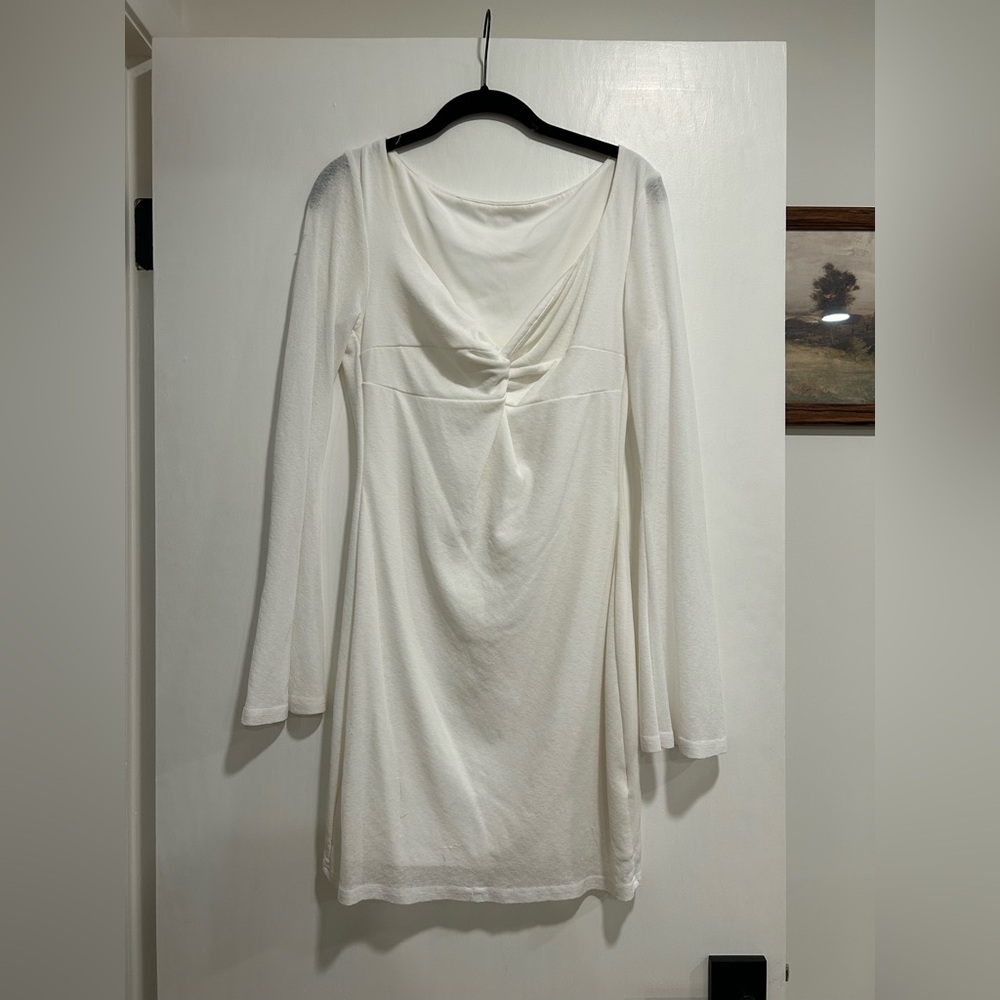 White long sleeve dress